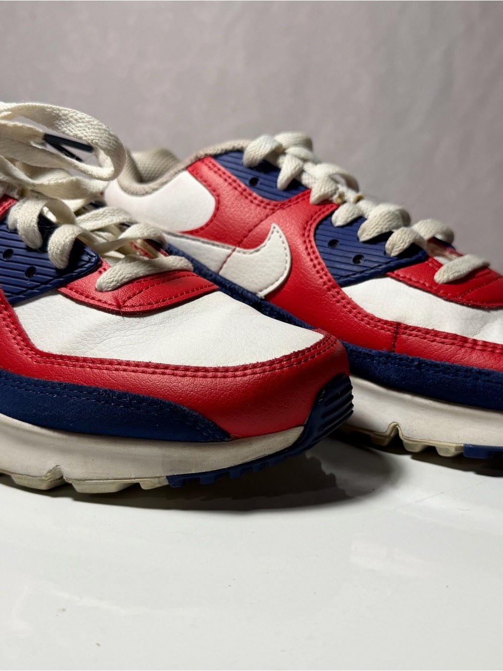 Nike Air Max 90 GS "USA" White Red Blue Sneakers Size 5.5Y - Picture 1 of 8